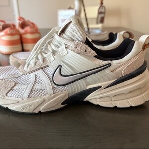 Nike Cream and White Athletic Shoes size 8